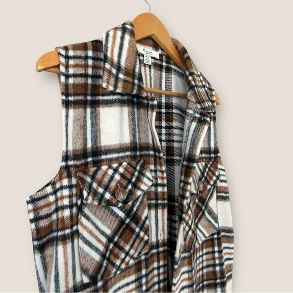 C By One Plaid Buttoned Vest - Picture 5 of 10